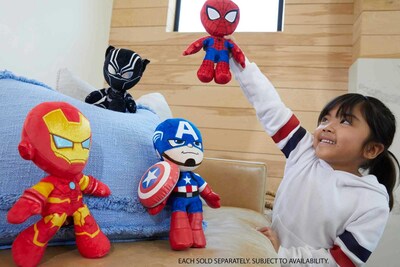 Foto 2 | Foto 2 | Figura De Peluche Del Personaje Mattel Marvel Spider-man De 20 Cm De Altura - Venta Internacional.