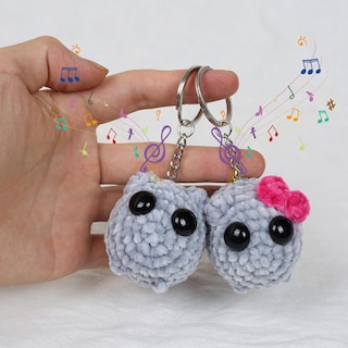 Foto 4 | Foto 4 | Peluche Triste De Hámster Con Sonido Y Llavero Tejido A Mano - Venta Internacional.