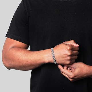 Foto 2 | Foto 2 | Pulsera Invicta Silver De Acero Inoxidable Para Hombre De 11 Mm De Ancho - Venta Internacional.