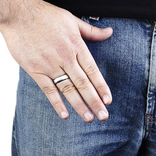 Foto 4 | Foto 4 | Anillo West Coast Jewelry De Titanio Cepillado Con Borde Biselado Con Forma De Cúpula - Venta Internacional.