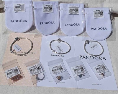 Foto 8 | Foto 8 | Charm Pandora Colgante Doble Mariposa Azul Y Frase 790757c01 Joyería De Lujo Para Mujer Ideal Para Regalo Elegante