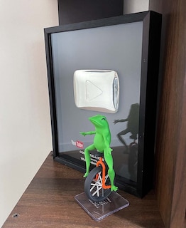 Foto 6 | Foto 6 | Figura De Vinilo Youtooz Dat Boi Memes Frog De 12,4 Cm De Altura - Venta Internacional.