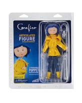 Figura Articulada Neca Coraline Con Chubasquero Y Soporte Expositor - Venta Internacional.
