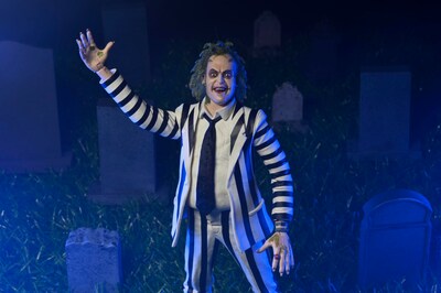 Foto 4 | Foto 4 | Figura De Acción Neca Beetlejuice, Traje Blanco Y Negro De 7 Pulgadas - Venta Internacional.