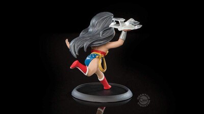 Foto 5 | Foto 5 | Figura Qmx Wonder Woman Q-fig De 9 Cm Con Burbuja De Diálogo Para Pizarra Blanca - Venta Internacional.