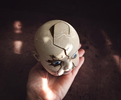 Foto 7 | Foto 7 | Creepy Doll Head Coleccionable Nerd Block Baby Eat You Alive - Venta Internacional.