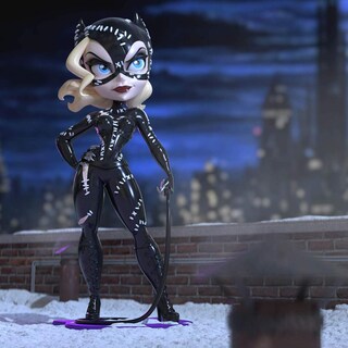 Foto 5 | Foto 5 | Figura de Vinilo Cryptozoic Entertainment Batman Returns Catwoman - Venta Internacional