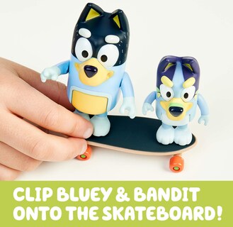Foto 4 | Foto 4 | Set De Figuras Bluey Skateboarding De 6 35 Cm Y Papá De 8 3 Cm Paquete De 2 - Venta Internacional.