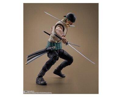 Foto 4 | Foto 4 | SH Figuarts Bandai Netflix One Piece - Roronoa Zoro