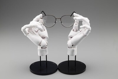 Foto 2 | Foto 2 | Artículo De Apoyo Para Artistas De Kotobukiya, Modelo A Mano (talla L, Blanco) - Venta Internacional.