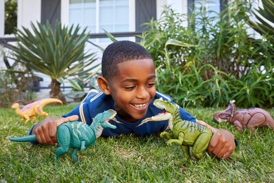 Foto 2 | Foto 2 | Figura De Dinosaurio Jurassic World Wild Roar Ceratosaurus Toy - Venta Internacional.