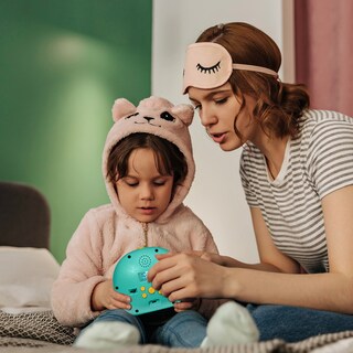 Foto 5 | Foto 5 | Sleep Trainer ¡guau! Stuff Cocomelon De Lullaby Labs Para Niños De 1 A 5 Años - Venta Internacional.