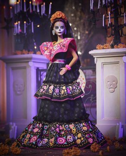 Foto 3 | Foto 4 | Venta Internacional-Muñeca Edición Especial Día de Muertos