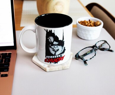 Foto 6 | Foto 6 | Taza Silver Buffalo Child's Play Here's Chucky 600 Ml - Venta Internacional.