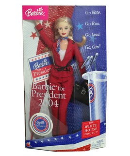 Foto 1 | Foto 1 | Muñeca Barbie para Presidente 2004 Con Accesorios - Mattel - Venta Internacional