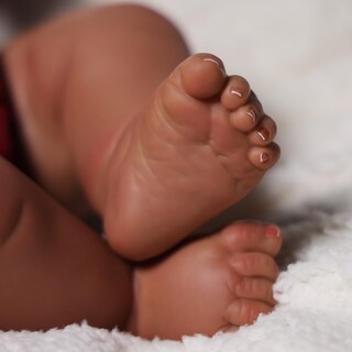 Foto 6 | Foto 6 | Muñeca Reborn Babeside Negra De 50 Cm Con Kit De Alimentación Para Niños - Venta Internacional.