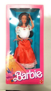 Foto 1 | Foto 1 | Muñeca Barbie Mexican Dolls Of The World 1988 Con Corbata Y Cinturón - Venta Internacional.