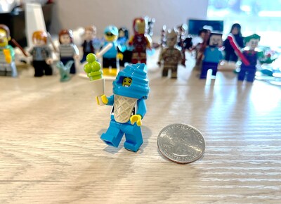 Foto 3 | Foto 3 | Minifigura De Lego City Town, Chico Con Traje De Helado Azul - Venta Internacional.