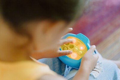 Foto 7 | Foto 7 | Juego Buffalo Games Pop It! Pro Original Light Up Azul/amarillo - Venta Internacional.