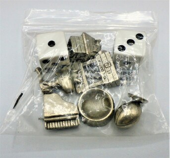 Foto 6 | Foto 6 | Juego De Mesa Usaopoly Peanuts Monopoly Con Fichas Coleccionables - Venta Internacional.