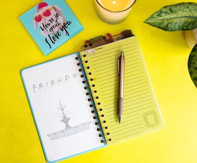 Foto 3 | Foto 3 | Cuaderno Espiral Plateado Buffalo Friends Doodle Icons, 75 Págs. - Venta Internacional.