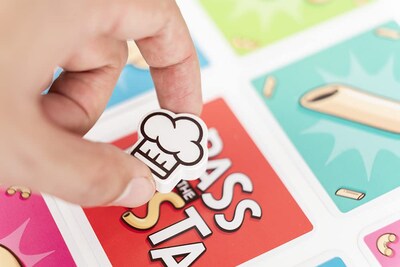 Foto 5 | Foto 5 | Juego De Mesa Professor Puzzle Pass The Pasta Games Con 77 Cartas - Venta Internacional.