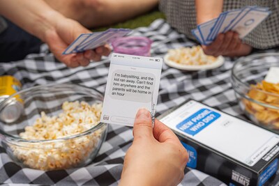 Foto 6 | Foto 6 | Nuevo Teléfono Relacionado Con El Paquete De Expansión De Juegos De Cartas, ¿quién Es? - Venta Internacional.