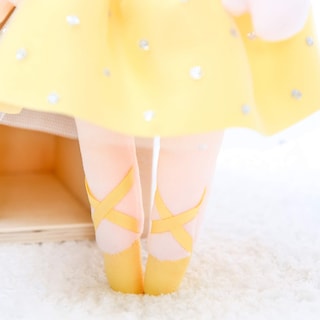 Foto 4 | Foto 4 | Muñeca Bailarina De Peluche Gloveleya Ballet Girl, Color Amarillo, 13 Pulgadas - Venta Internacional.