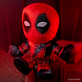 Foto 4 | Foto 4 | Peluche Bleacher Creatures Marvel Deadpool 8 Kuricha Sitting - Venta Internacional