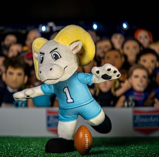 Foto 5 | Foto 5 | Figura De Peluche Bleacher Creatures North Carolina Tar Heels - Venta Internacional.