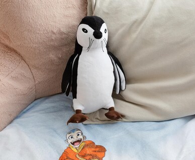 Foto 4 | Foto 4 | Peluche Avatar: The Last Airbender Otter Penguin 33 Cm - Venta Internacional.
