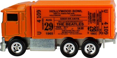 Foto 3 | Foto 3 | Réplica De Los Beatles Fundidos A Presión 1:64 De Toy Truck Hot Wheels Premium - Venta Internacional.