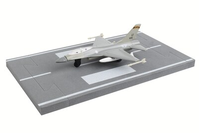 Foto 4 | Foto 4 | Vehículo Militar De Metal Fundido A Presión Daron Runway24 F-16 - Venta Internacional.