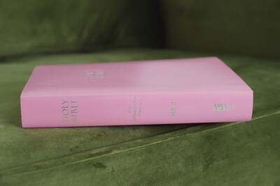 Foto 3 | Foto 3 | Libro Niv, Regalo Y Premio De La Biblia, Con Aspecto De Cuero, Rosa Y Letra Roja - Venta Internacional.