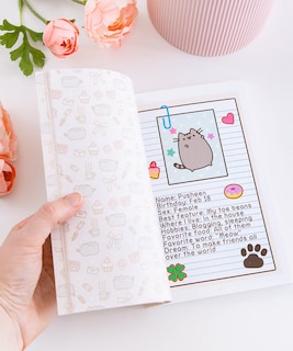 Foto 3 | Foto 3 | Libro Gallery Books I Am Pusheen The Cat Book Gato color Gris
