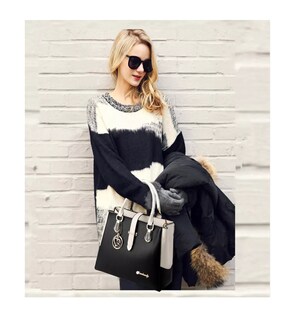 Foto 5 | Foto 5 | Bolsa Belug Negra para Mujer