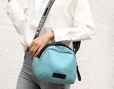 Foto 2 | Foto 2 | Bolsa Bandolera Malubero color Azul Moderna de Nylon para Mujer
