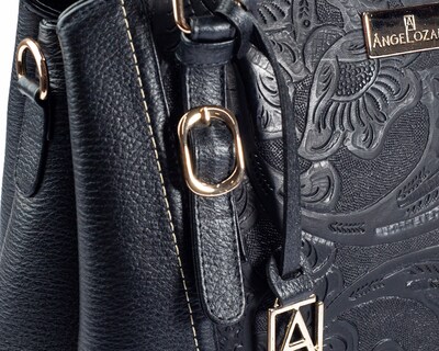 Foto 7 | Foto 7 | Bolso Satchel A Ángelozano De Piel Vacuna Con Grabado Tipo Cincelado, Color Negro, Modelo Lourdes