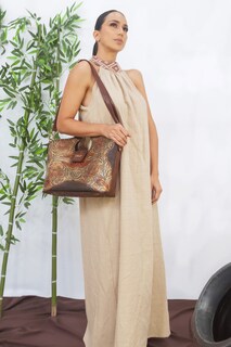 Foto 3 | Foto 3 | Bolso Tote A Ángelozano de Piel con Grabados y Pintados a Mano color Café