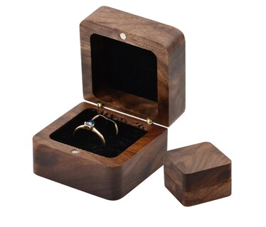 Foto 1 | Foto 1 | Caja De Madera Nogal Para Un Anillos De Boda O Compromiso
