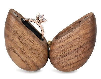 Foto 2 | Foto 2 | Caja de Madera Nogal para Anillo Corazón