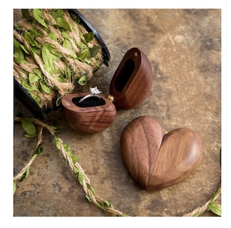 Foto 4 | Foto 4 | Caja de Madera Nogal para Anillo Corazón