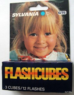 Foto 1 | Foto 1 | Flash Cubes Sylvania Flashcubes Paquete De 3 (12 Flashes En Total) - Venta Internacional.