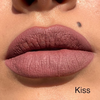 Foto 2 | Foto 2 | Indestructible Lipstick Liquid Kiss