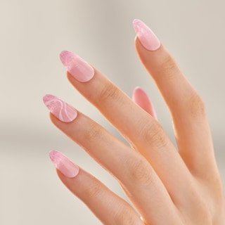 Foto 2 | Foto 2 | Las Uñas Prensadas Imprimen La Forma De Almendra Rosa De «wild Venus» - Venta Internacional.