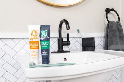 Foto 3 | Foto 3 | Pasta de Dientes Dr. Squatch Kit Blanqueador de Dientes Día/Noche 2 Piezas de 4.7 Oz C/U - Venta Internacional