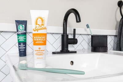 Foto 4 | Foto 4 | Pasta de Dientes Dr. Squatch Kit Blanqueador de Dientes Día/Noche 2 Piezas de 4.7 Oz C/U - Venta Internacional