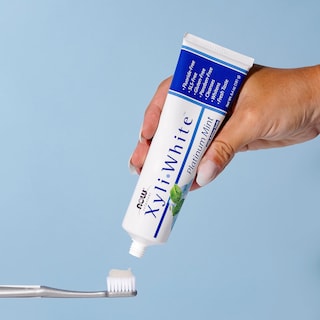 Foto 5 | Foto 5 | Pasta De Dientes En Gel Now Foods Solutions Xyliwhite Platinum Mint 180 Ml - Venta Internacional.