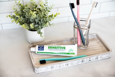 Foto 4 | Foto 4 | Pasta De Dientes Kiss My Face Sensitive Citrus Mint 133 Ml - Venta Internacional.