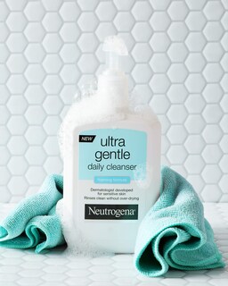Foto 4 | Foto 4 | Limpiador Neutrogena Ultra Gentle Daily 355 Ml Para Piel Sensible - Venta Internacional.